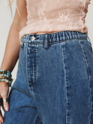 Artful Idea Jeans
- Dark Denim S / Dark Denim