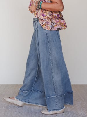 Far Out Wide Leg Jeans - Washed Denim L / Washed Denim