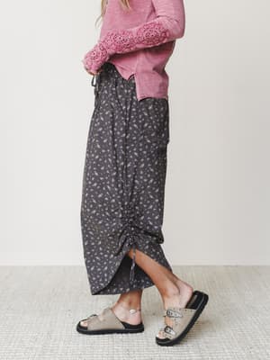 Vintage Blooms Pants: undefined