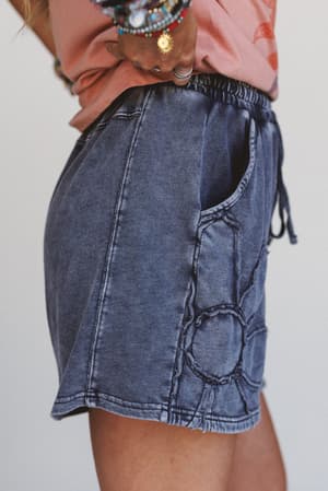 daisy-days-patchwork-shorts-ash/Gray