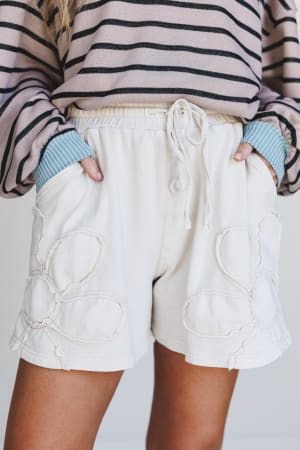 daisy-days-patchwork-shorts-khaki/Beige