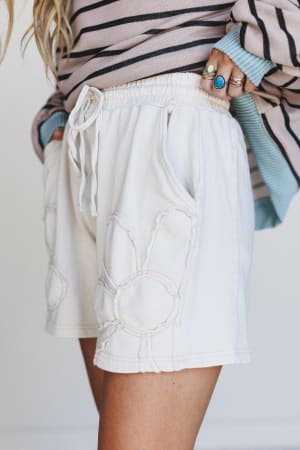 daisy-days-patchwork-shorts-khaki/Beige