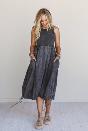 Jungle Beat Cargo Maxi Dress: undefined