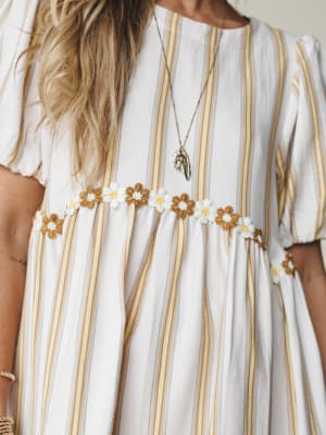 Solar Flare Dress
- Oatmeal S / Oatmeal