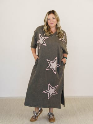 Golden Ray Star Maxi Dress: undefined