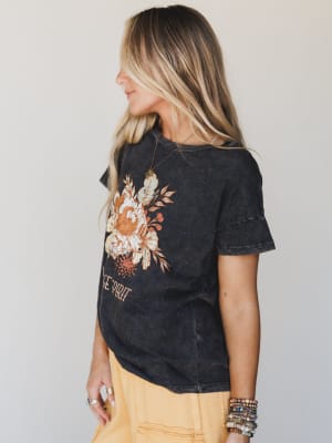 Floral Vintage Spirit Graphic Tee - Charcoal L