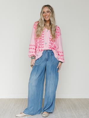 Sunset Palms Embroidered Top - Bubble Gum L / Bubble Gum