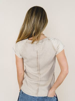 Everyday Tee - Khaki L / Khaki