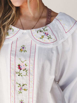 Hints of Spring Blouse - White L / White