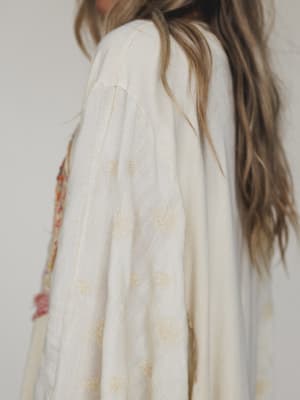 Peace is in the Air Top - Butter L / Butter