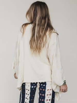 Peace is in the Air Top - Butter L / Butter