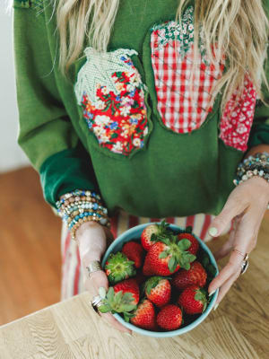 Strawberry Fields Pullover  - Juniper Green L / Juniper Green