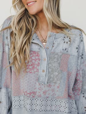 Life in Florals Tee - Light Ash S / Light Ash