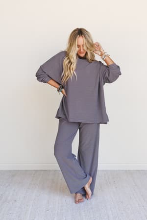 soft-mode-wide-leg-pants-lavender/Lavender