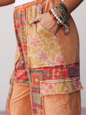 desert-collage-pants-camel/Camel