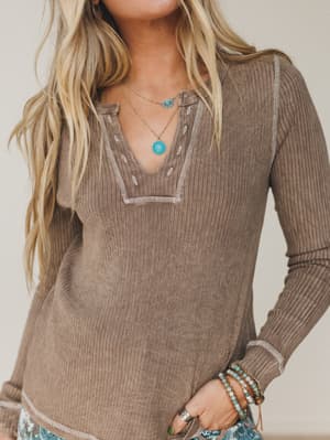 the-nest-off-duty-top-brown/Brown