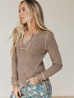 the-nest-off-duty-top-brown/Brown