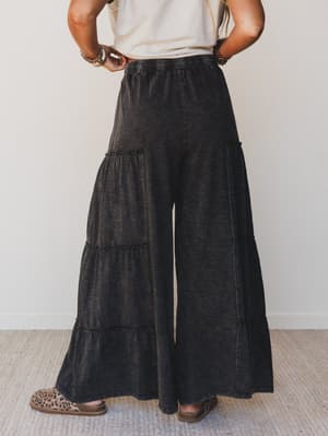 everyday-adventure-tiered-pants-black/Black