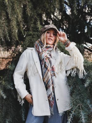 jackson-hole-button-down-jacket-beige/White