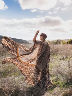 Paisley Tapestry Free Flow Duster Kimono: undefined