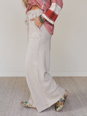 relaxing-robin-wide-leg-pant-new-taupe/New Taupe