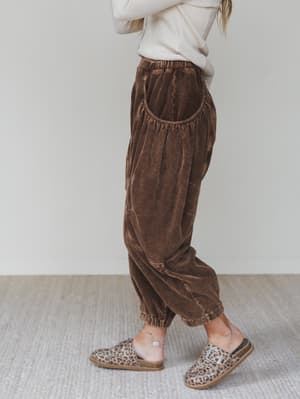 the-nest-nora-gathered-barrel-corduroy-pant-brown/Brown