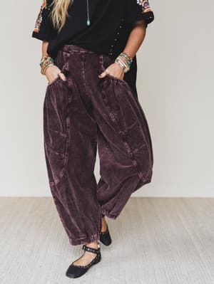the-nest-nora-gathered-barrel-corduroy-pant-burgundy/Burgundy