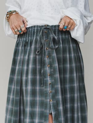 bonfire-bloom-plaid-skirt-olive/Olive