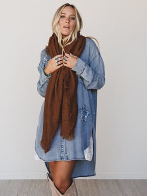 cabin-calling-blanket-scarf-camel/Camel