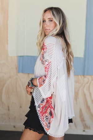 floral-coast-v-neck-top-oatmeal/Beige