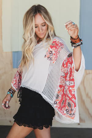 floral-coast-v-neck-top-oatmeal/Beige