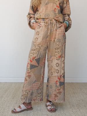 Bloom Haven 2 Piece Bundle - Latte