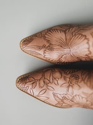 Flora Boot - Floral Brown 7.5 / Floral Brown