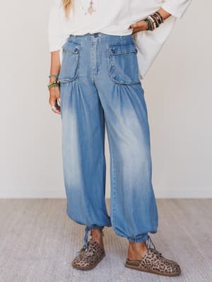east-bay-loose-fit-cargo-jeans-denim/Denim