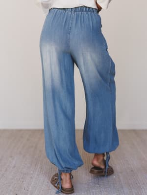 east-bay-loose-fit-cargo-jeans-denim/Denim