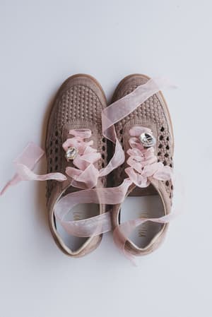 love-me-woven-sneakers-dark-taupe/Taupe