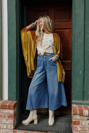 Frontier Flare Jeans: undefined