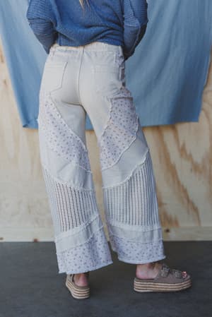 bloom-stitch-crochet-contrast-jeans-cream/Cream