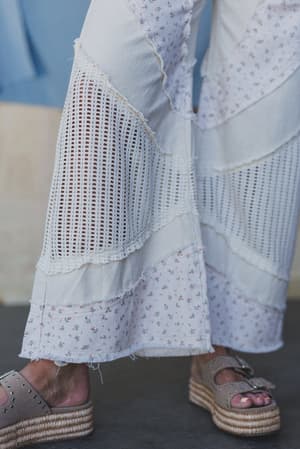 bloom-stitch-crochet-contrast-jeans-cream/Cream