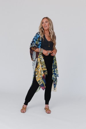 Dakota Patterned Kimono: undefined