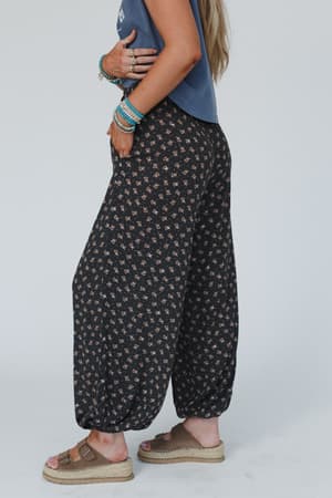 emberlyn-wide-leg-cinched-pants-iron/Iron
