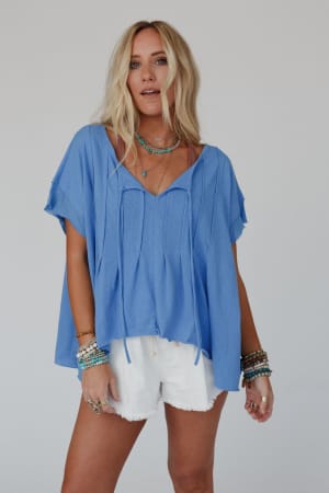 sweet-pleats-top-black/Blue