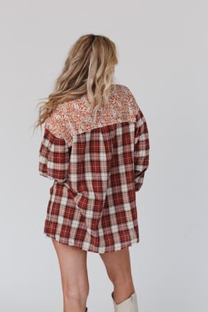 better-together-mixed-print-top-apple-wood/Apple Wood