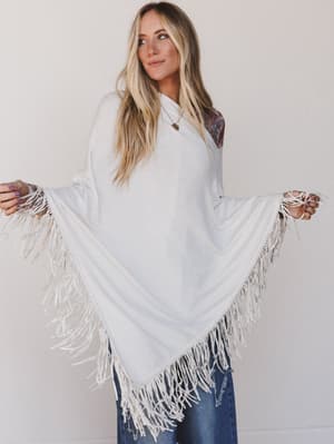 Dream Catcher Poncho: undefined