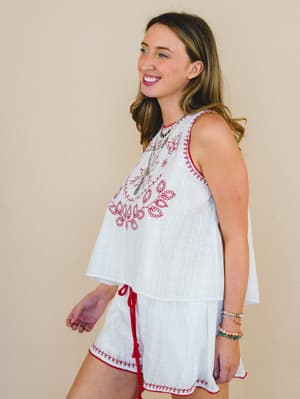 Dreaming of Islands Embroidered Top - Off White Red M / Off White Red