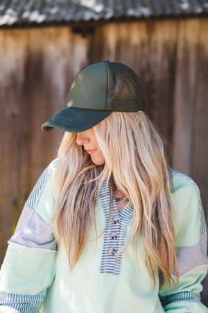 desert-drift-trucker-hat-olive/Olive