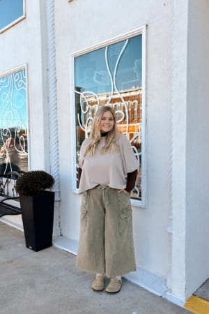 cargo-cascade-wide-leg-pants-olive/Olive