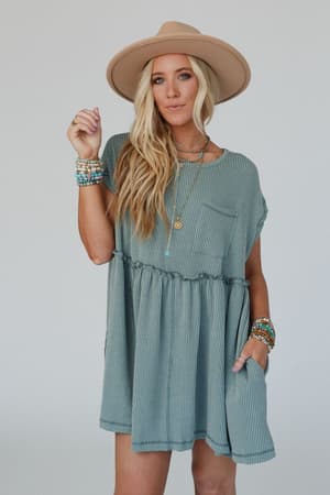 subtle-escape-textured-dress-olive-vintage/Olive Vintage