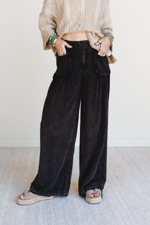 east-bay-loose-fit-cargo-jeans-black/Black