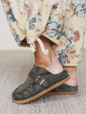 Jola Slide Mule - Olive 10 / Olive